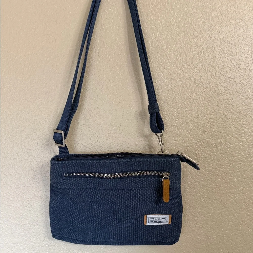 Travelon Navy Crossbody Bag with Front Zipper - Picture 1 of 4